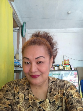 Tetchie Tan, 60, Philippines