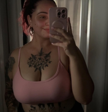 Maddy, 25, Australia