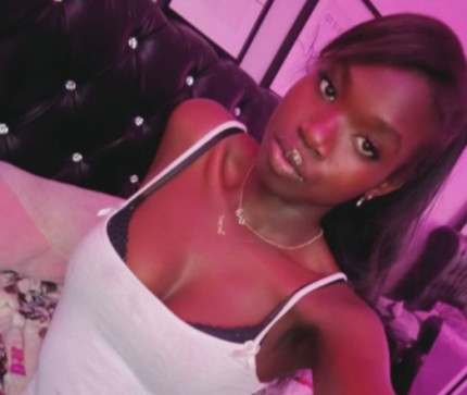 Lily_22, 22, Australia