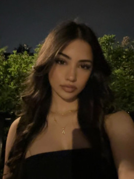 Natalie, 18, Canada