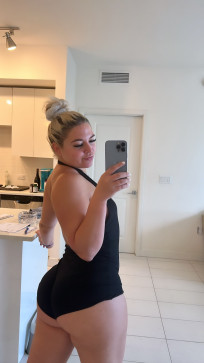 Rharri, 27, United States