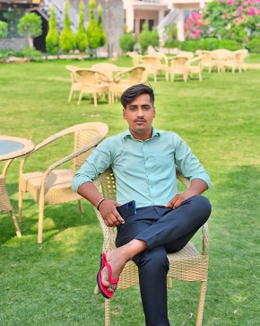 Aman Diwedi, 22, India