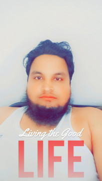 Qamar, 30, Saudi Arabia