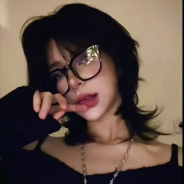 Saint Saint, 22, Philippines