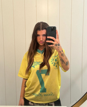 Ari, 24, United States