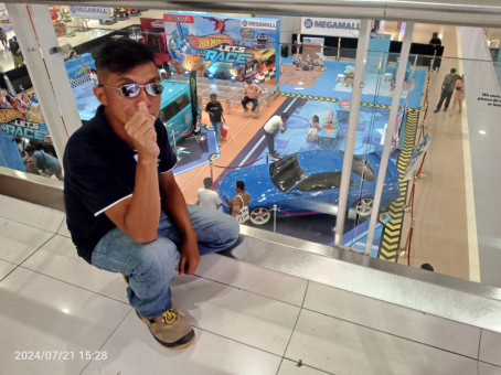 Terry, 40, Philippines