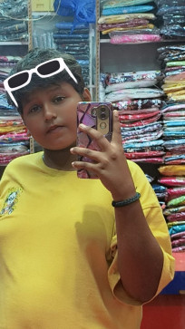 Ishu Tiwari, 18, India