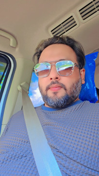 Dino, 36, India