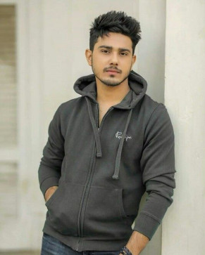 TruthNDare, 18, India
