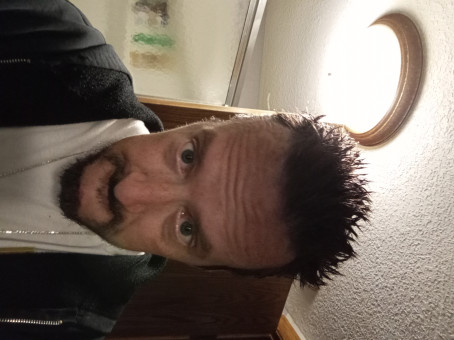 Eric Z, 44, United States
