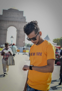 Aniket Giri, 18, India