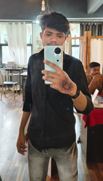 Aryan, 20, India