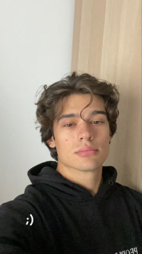 John, 18, United States