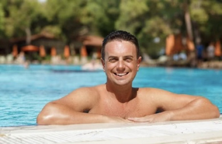 James, 28, Germany