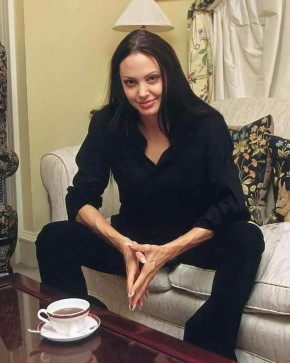 Prettygalurlikepeach, 18, Hungary