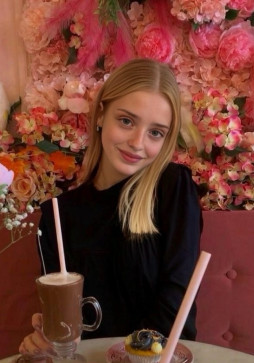 Lexy, 18, Germany