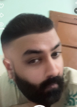 Shiraz, 38, India