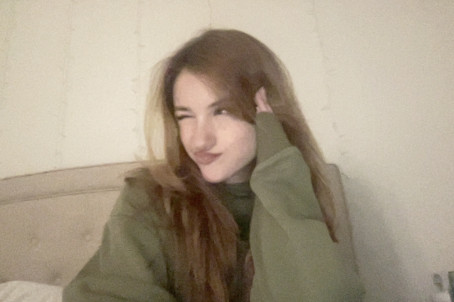 Amelia R, 18, United States