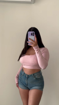 Riyaa, 20, India