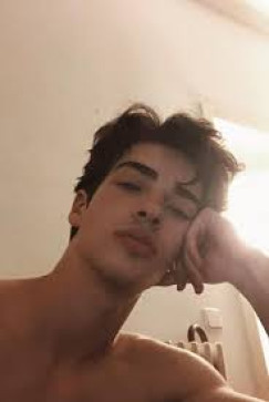 Sean, 18, Ireland