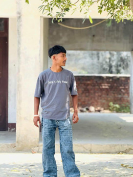 Taran, 19, India