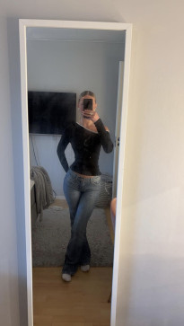 Alma, 18, Sweden
