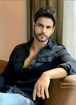 Aniket Singh, 29, India