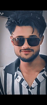 Frardin, 21, India