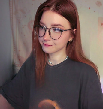 Elisse, 23, Belgium