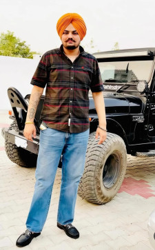 Arsh, 20, India