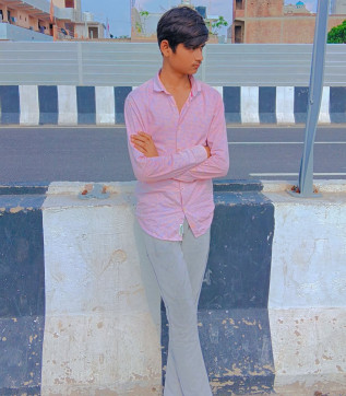 Aakibmalik, 18, India