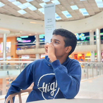 Naan, 18, India