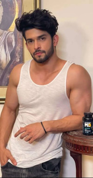 Rikky, 25, India