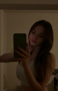 Leila, 18, Norway