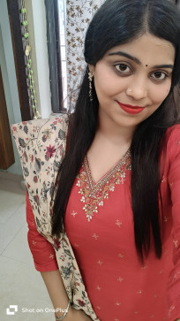 Yashu, 19, India