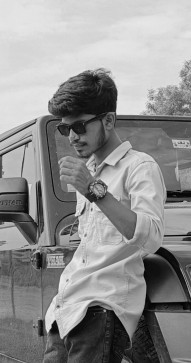 Agysgsisg Ehyegegeu, 24, India