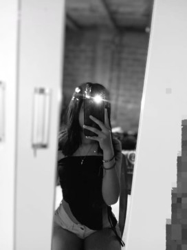 Lucia, 19, Uruguay