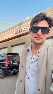 Sam, 20, India