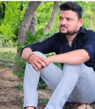 Pilarenikhil, 30, India