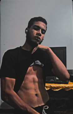 Huss, 18, Egypt