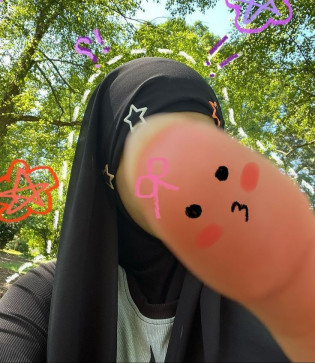 Anna, 18, Algeria