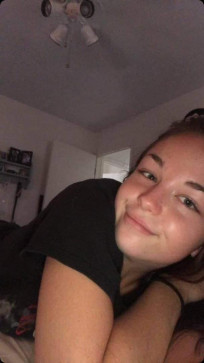 Jessica Smith, 18, United States