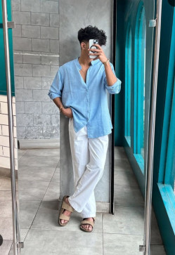 Avi, 20, India