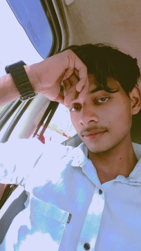 Aawara, 18, India
