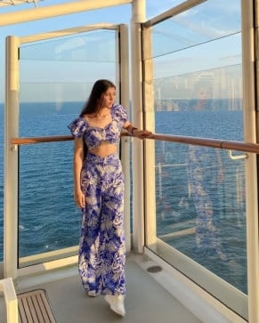 VI0RA, 18, India