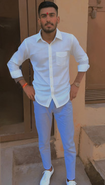 Ansh, 19, India