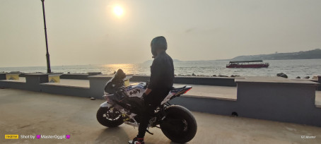 Master Ofgie, 25, India