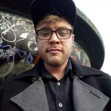 Tomaacutescaron , 32, Slovakia