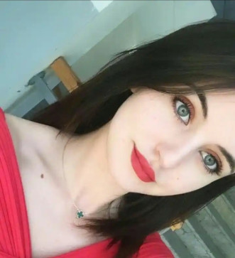 Elena, 19, United States