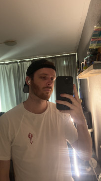 Robi, 25, Netherlands